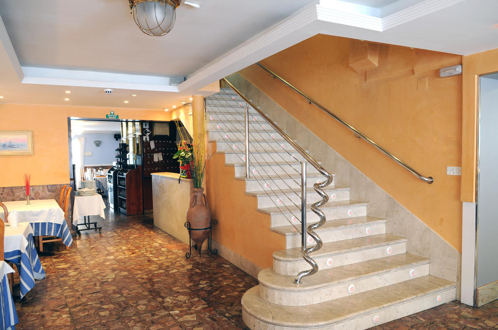 Hostal Can Marinés Sant Carlos de la Ràpita Extérieur photo