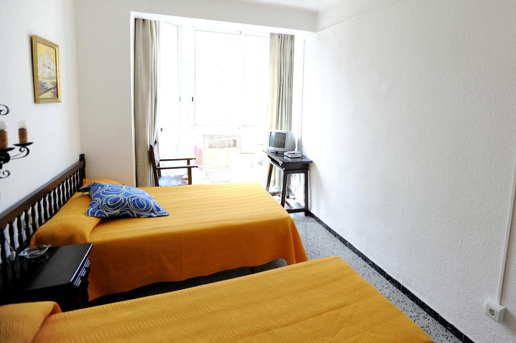 Hostal Can Marinés Sant Carlos de la Ràpita Chambre photo