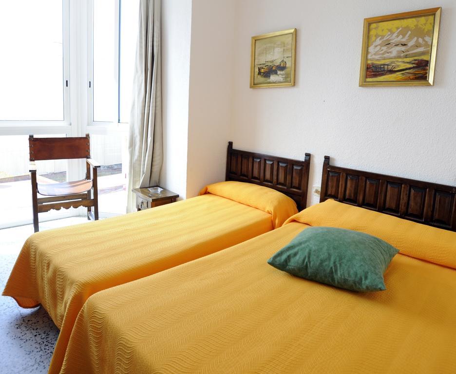 Hostal Can Marinés Sant Carlos de la Ràpita Chambre photo